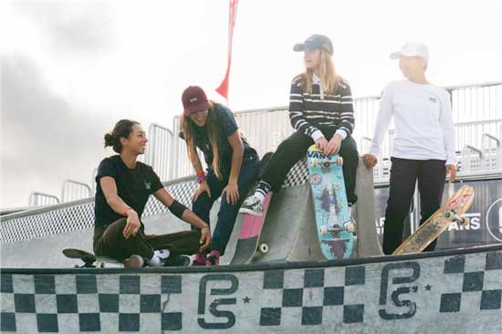 VansȫΧTHIS IS OFF THE WALLƪ